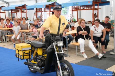Uspešno izvedena XVII. etnološka prireditev z naslovom Vrti, vrti se kolo… (44)